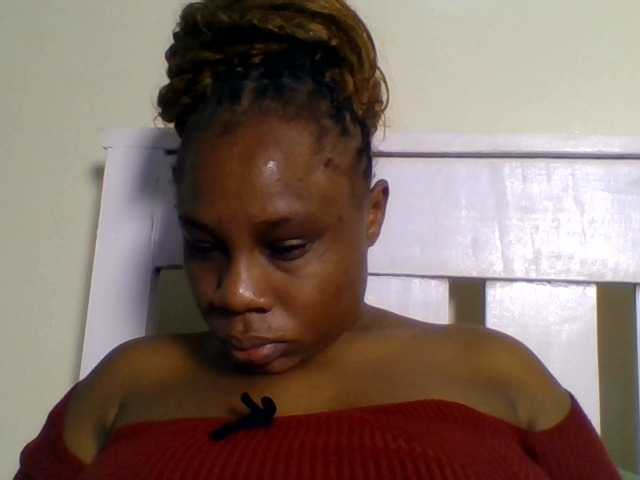 Ebonitah live cam on BongaCams