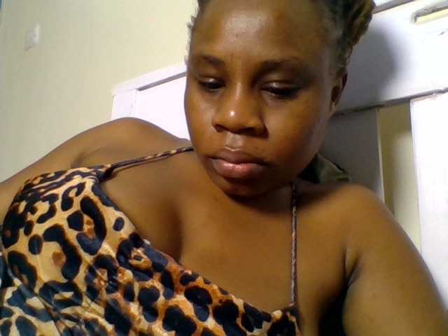 Ebonitah live cam on BongaCams