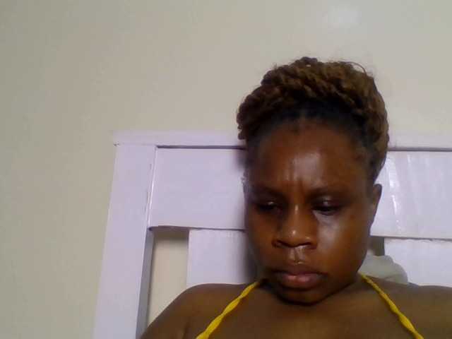 Ebonitah live cam on BongaCams