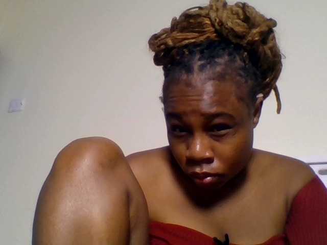Ebonitah live cam on BongaCams