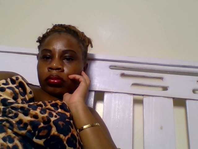 Ebonitah live cam on BongaCams
