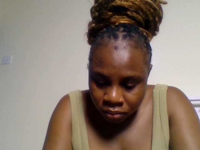 Ebonitah live cam on BongaCams