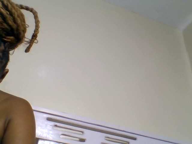 Ebonitah live cam on BongaCams