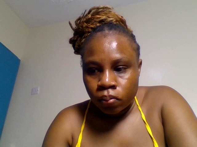 Ebonitah live cam on BongaCams