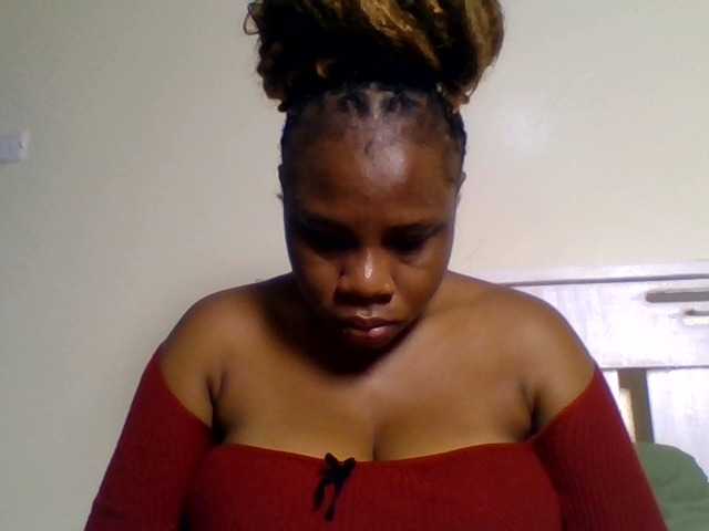 Ebonitah live cam on BongaCams