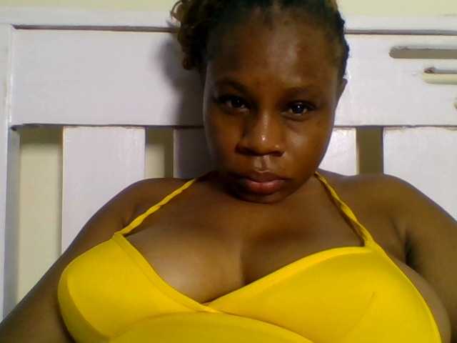 Ebonitah live cam preview