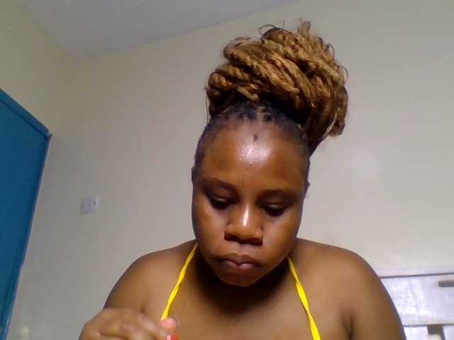 Ebonitah live cam on BongaCams