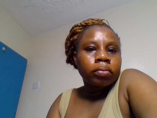 Ebonitah live cam on BongaCams