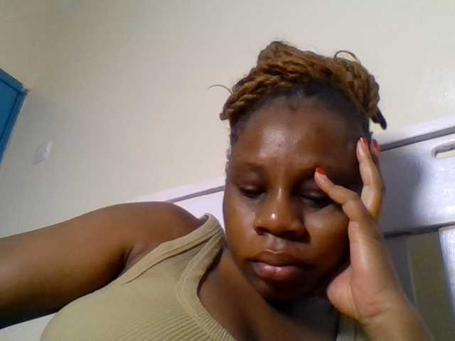 Ebonitah live cam on BongaCams