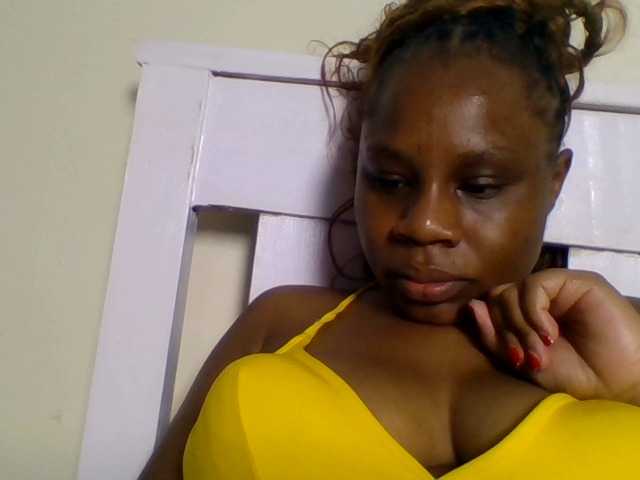 Ebonitah live cam on BongaCams