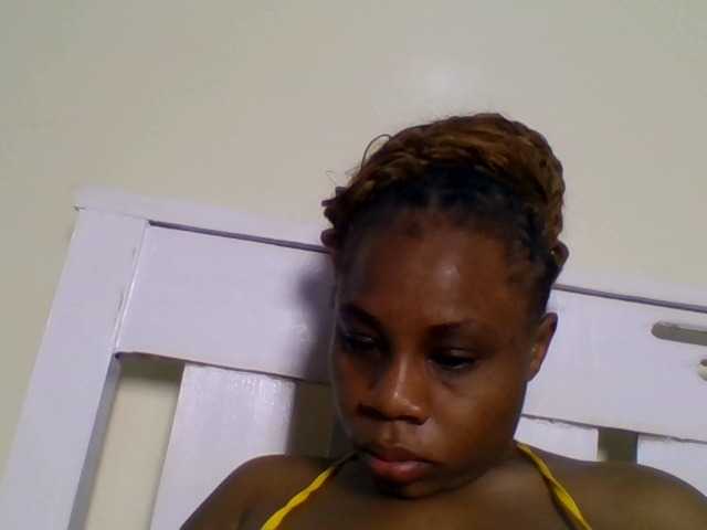 Ebonitah live cam on BongaCams