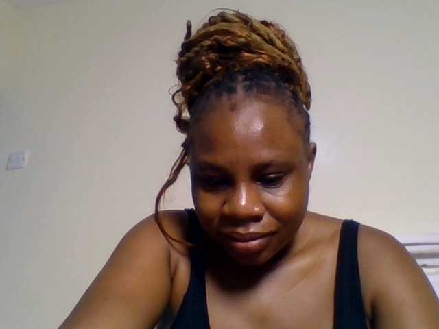Ebonitah live cam on BongaCams