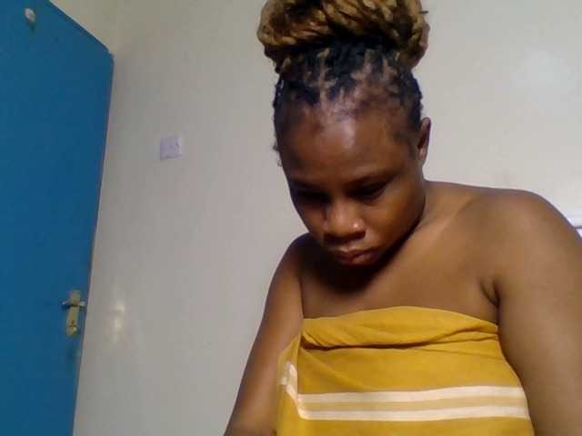 Ebonitah live cam on BongaCams