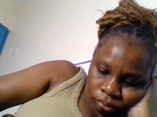 Ebonitah live cam on BongaCams