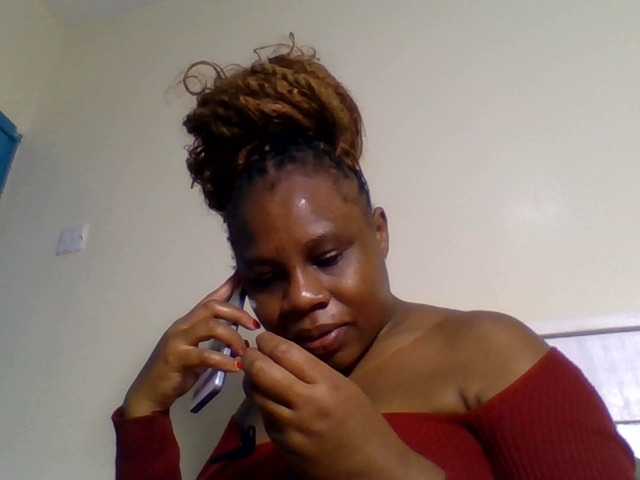 Ebonitah live cam preview