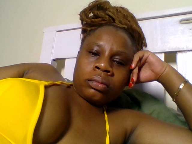 Ebonitah live cam on BongaCams