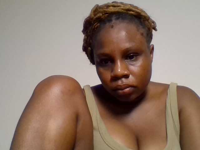 Ebonitah live cam on BongaCams