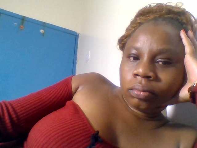 Ebonitah live cam on BongaCams