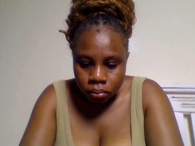 Ebonitah live cam preview