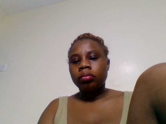 Ebonitah live cam on BongaCams