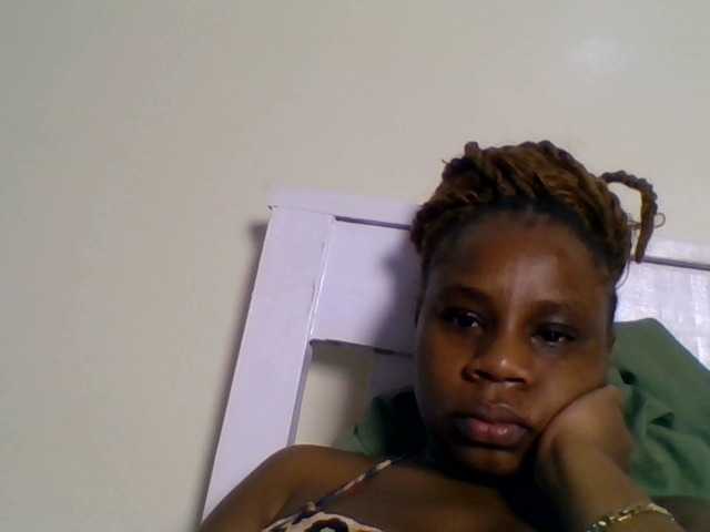 Ebonitah live cam on BongaCams