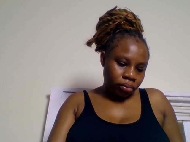 Ebonitah live cam on BongaCams