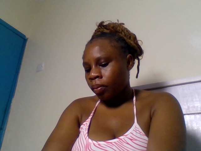 Ebonitah live cam on BongaCams