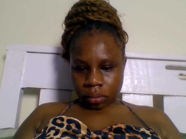 Ebonitah live cam on BongaCams