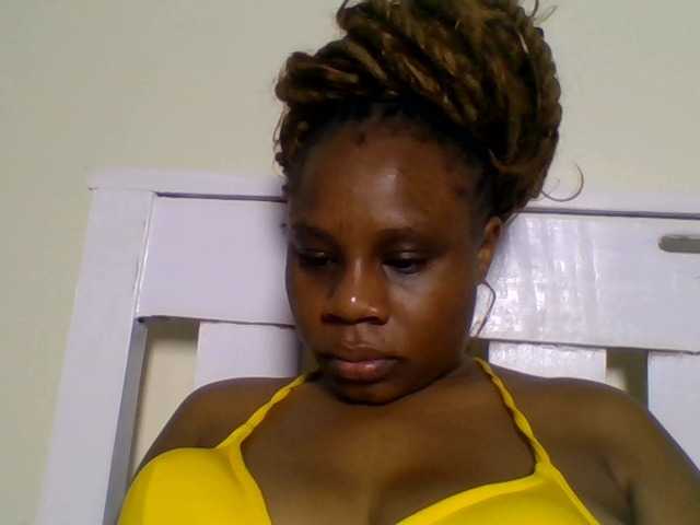 Ebonitah live cam preview