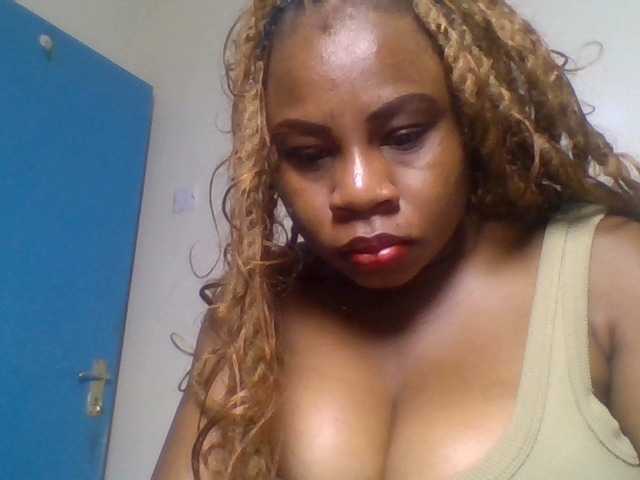 Ebonitah live cam preview