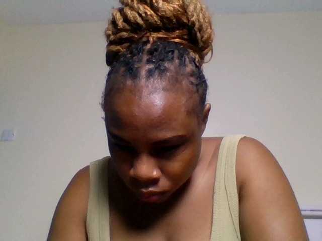 Ebonitah live cam on BongaCams