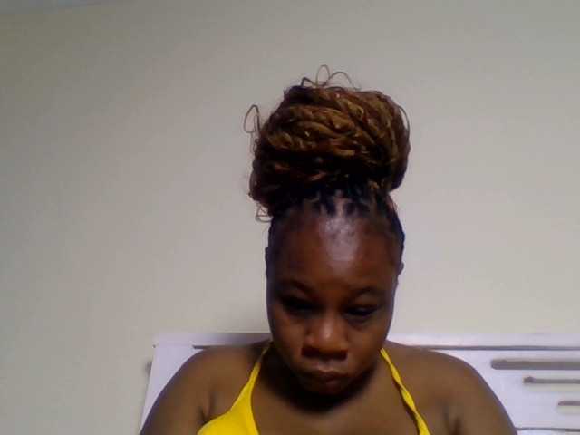 Ebonitah live cam preview