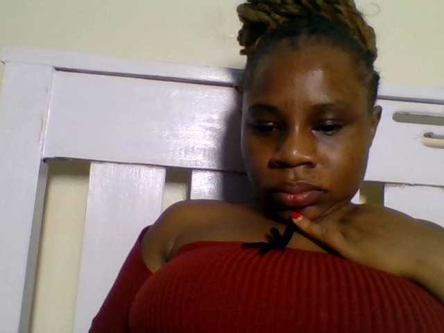 Ebonitah live cam on BongaCams