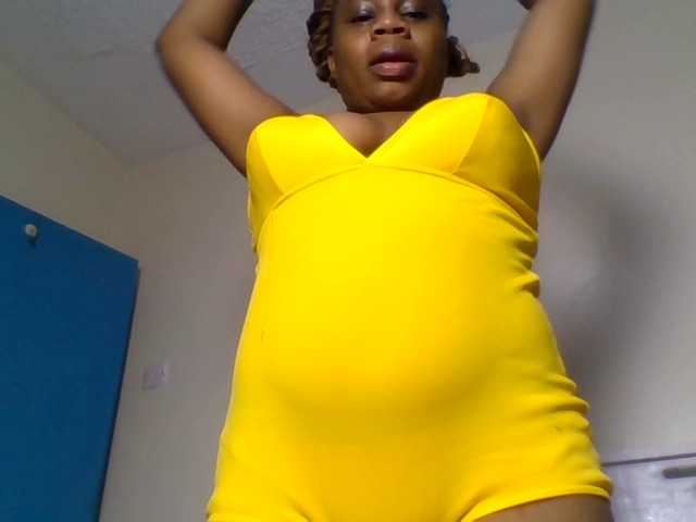 Ebonitah live cam on BongaCams