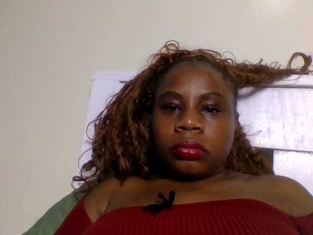 Ebonitah live cam on BongaCams