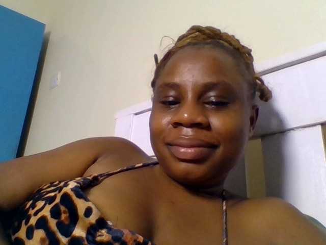 Ebonitah live cam on BongaCams
