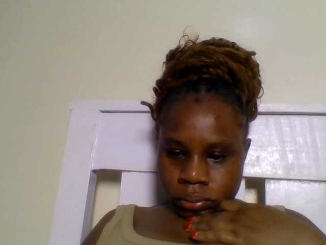 Ebonitah live cam on BongaCams