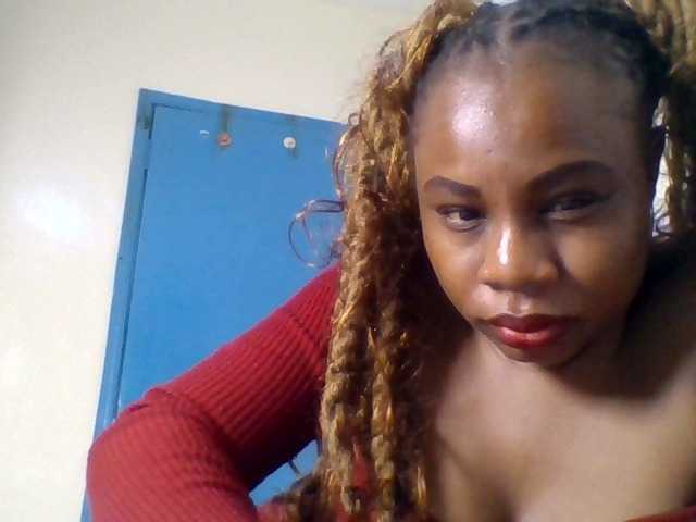 Ebonitah live cam on BongaCams