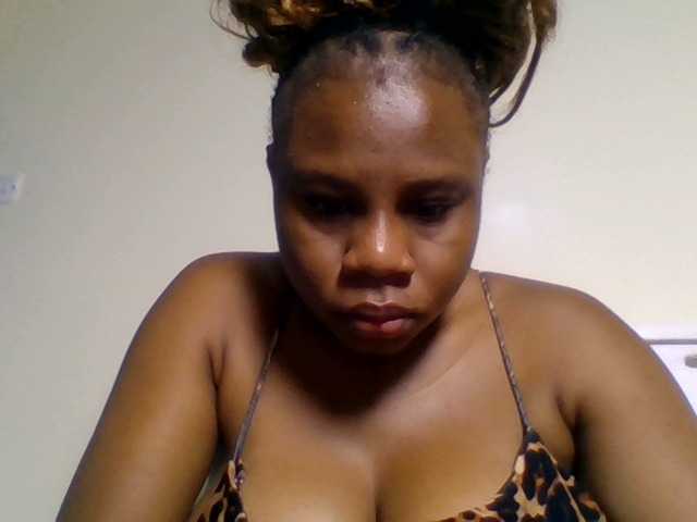Ebonitah live cam preview
