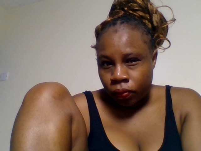 Ebonitah live cam on BongaCams