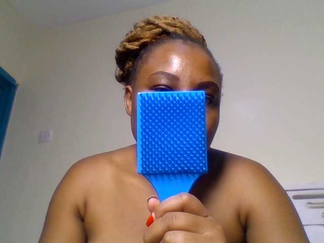 Ebonitah live cam on BongaCams