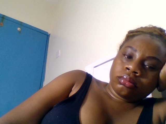 Ebonitah live cam on BongaCams