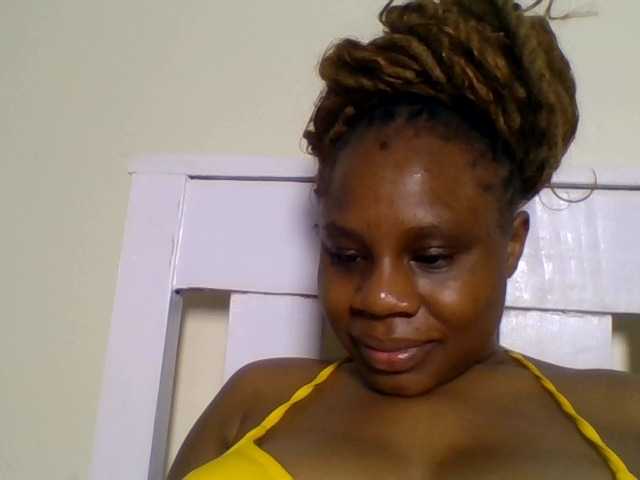 Ebonitah live cam preview