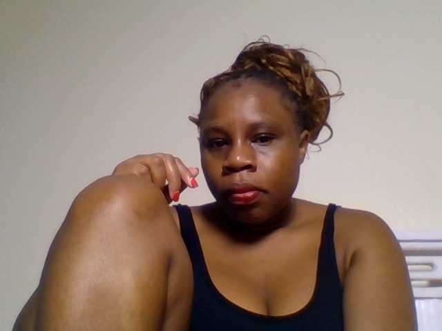 Ebonitah live cam on BongaCams