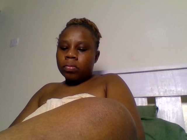 Ebonitah live cam on BongaCams