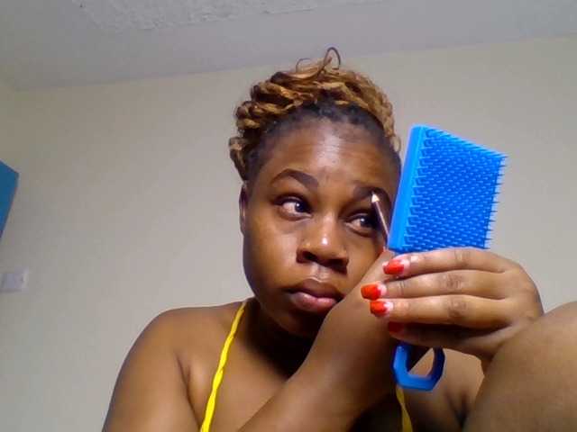 Ebonitah live cam on BongaCams