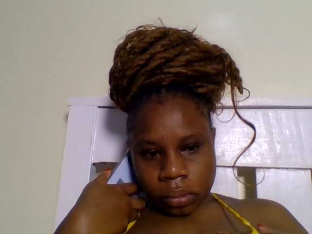 Ebonitah live cam on BongaCams
