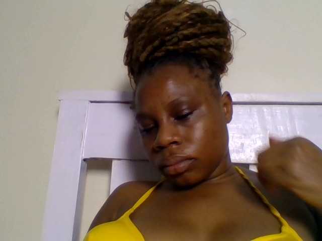 Ebonitah live cam preview