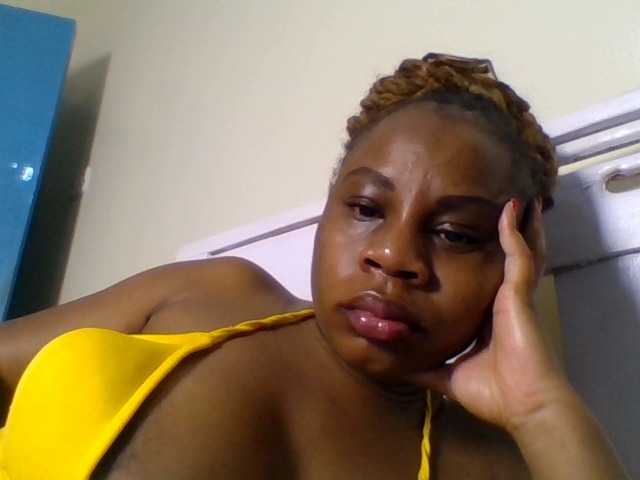 Ebonitah live cam on BongaCams