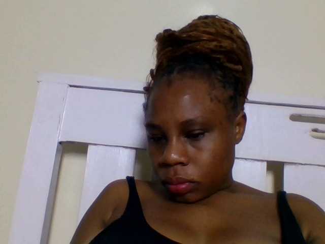 Ebonitah live cam on BongaCams